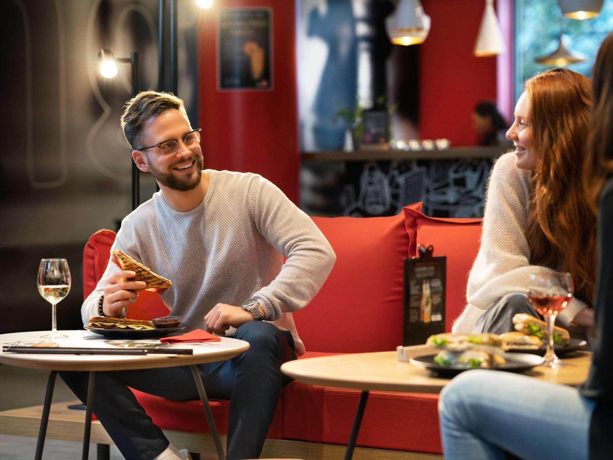 Ibis Hauptbahnhof 2*