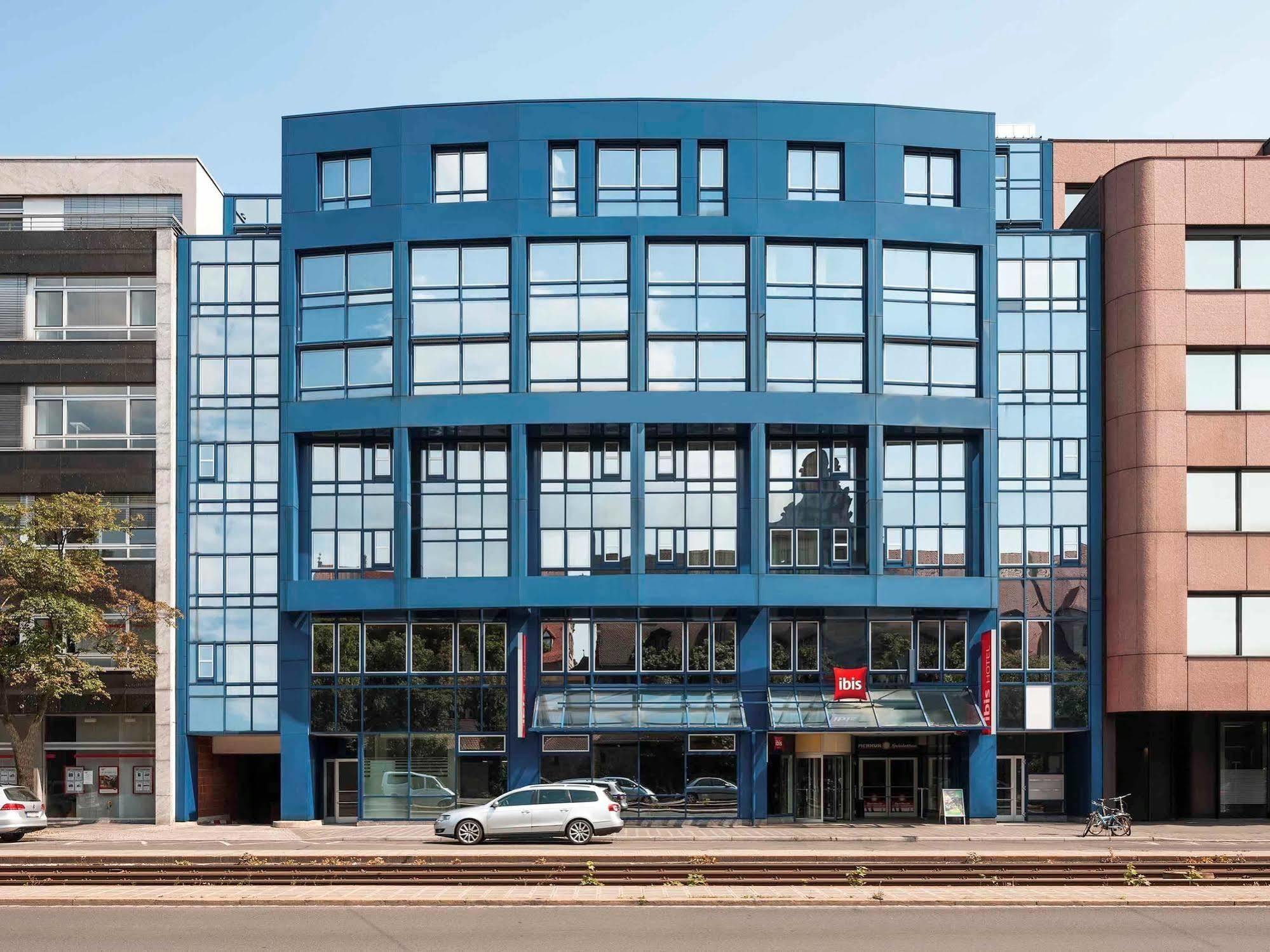Ibis Hauptbahnhof 2*