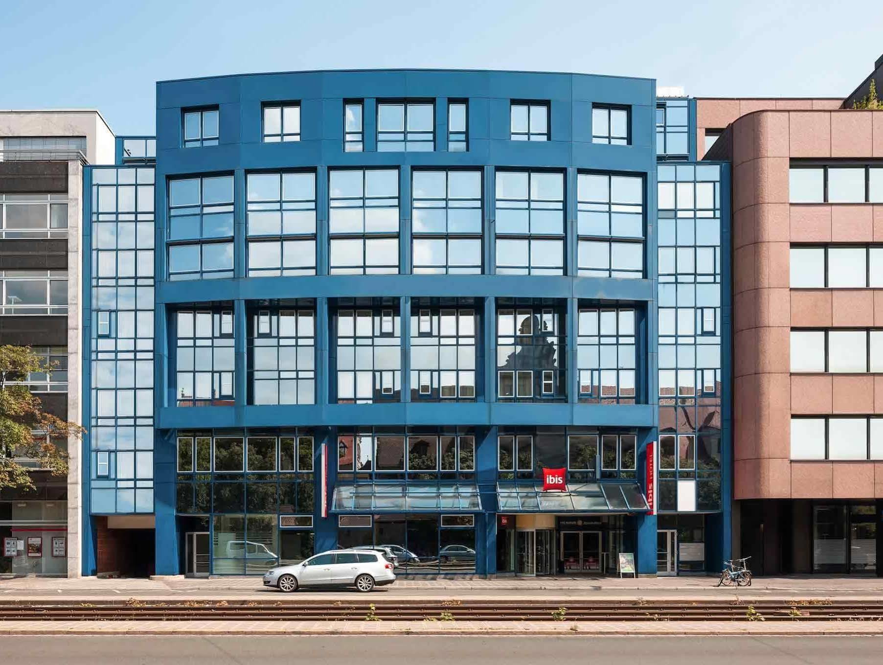Ibis Hauptbahnhof Hotel 2*