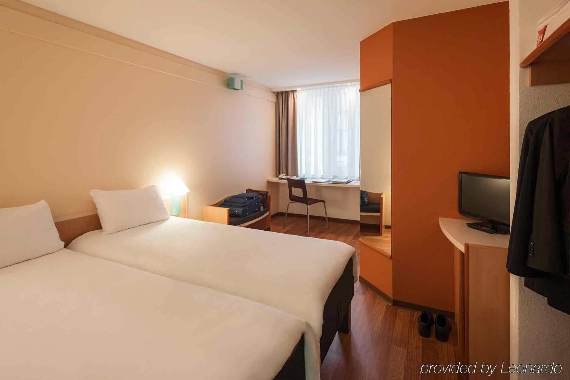 Ibis Hauptbahnhof 2*
